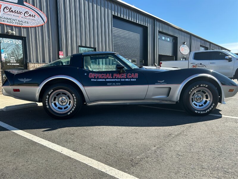 Chevrolet-Corvette-1978-Black-Black-21