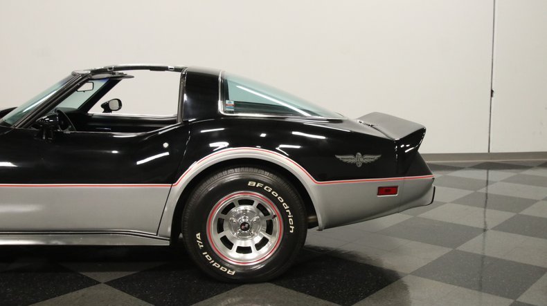 Chevrolet-Corvette-1978-Black-Black-28