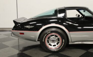 Chevrolet-Corvette-1978-Black-Black-33