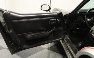 Chevrolet-Corvette-1978-Black-Black-39