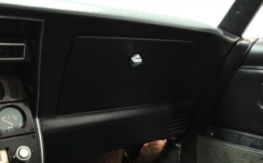 Chevrolet-Corvette-1978-Black-Black-43