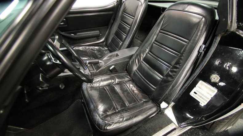 Chevrolet-Corvette-1978-Black-Black-44