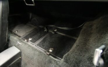 Chevrolet-Corvette-1978-Black-Black-45