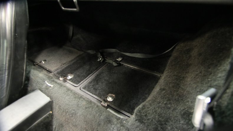 Chevrolet-Corvette-1978-Black-Black-45