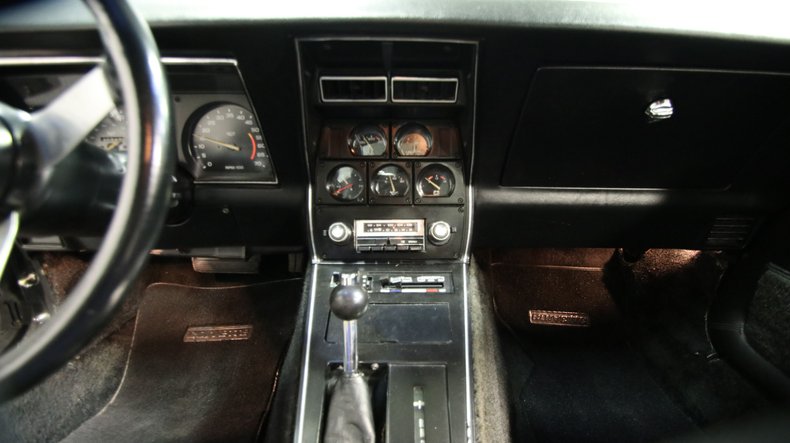 Chevrolet-Corvette-1978-Black-Black-46