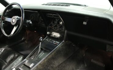 Chevrolet-Corvette-1978-Black-Black-5