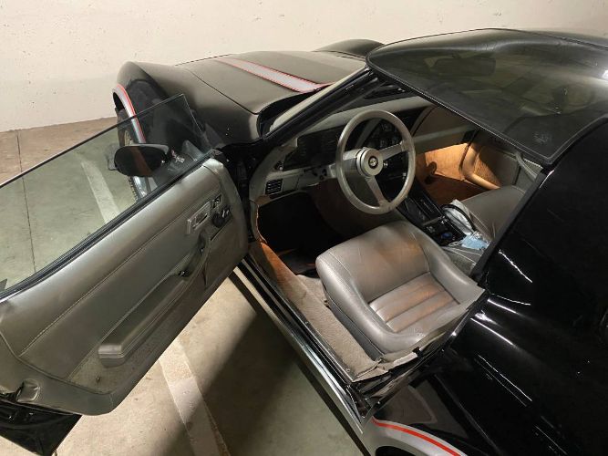 Chevrolet-Corvette-1978-Black-Silver-13