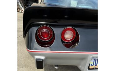 Chevrolet-Corvette-1978-Black-Silver-25