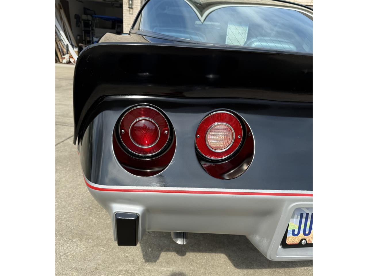 Chevrolet-Corvette-1978-Black-Silver-25