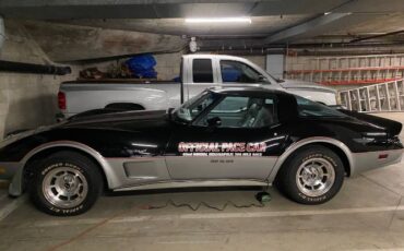 Chevrolet-Corvette-1978-Black-Silver-3