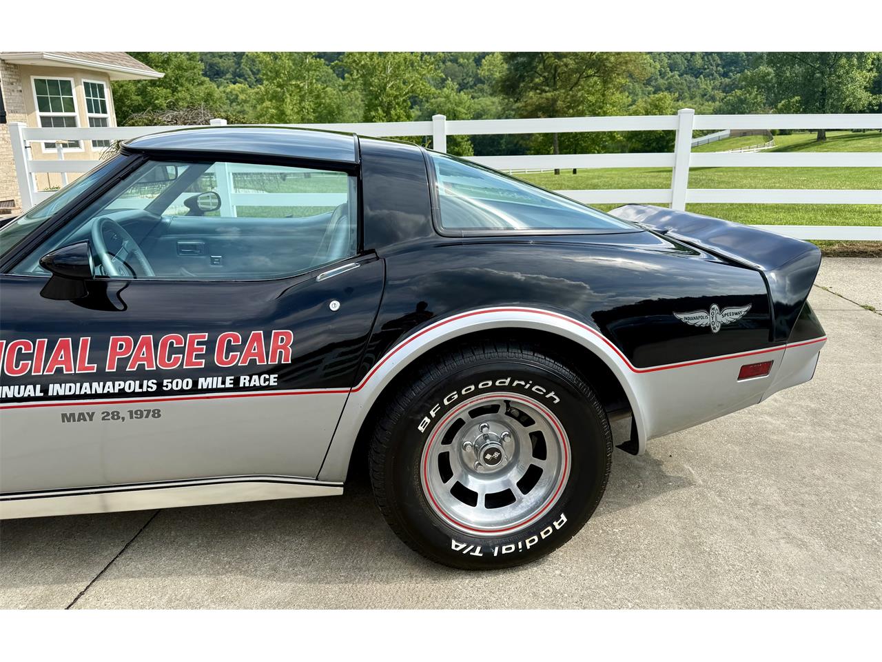 Chevrolet-Corvette-1978-Black-Silver-31