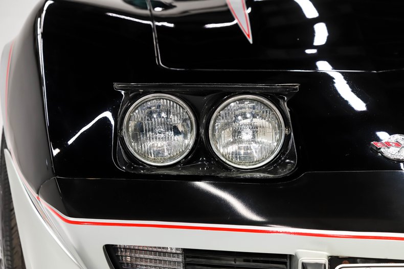 Chevrolet-Corvette-1978-Black-Silver-34