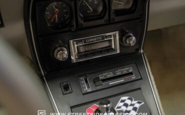 Chevrolet-Corvette-1978-Black-Silver-38