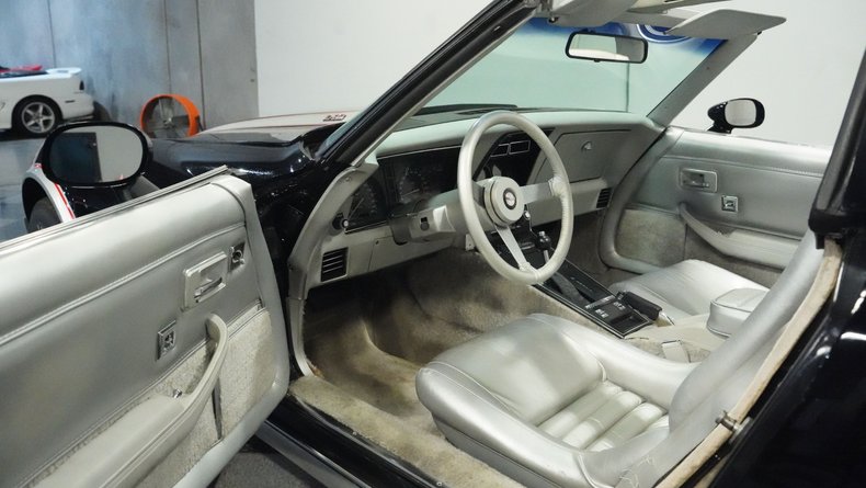 Chevrolet-Corvette-1978-Black-Silver-4