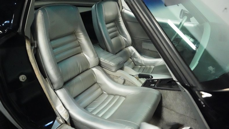Chevrolet-Corvette-1978-Black-Silver-40