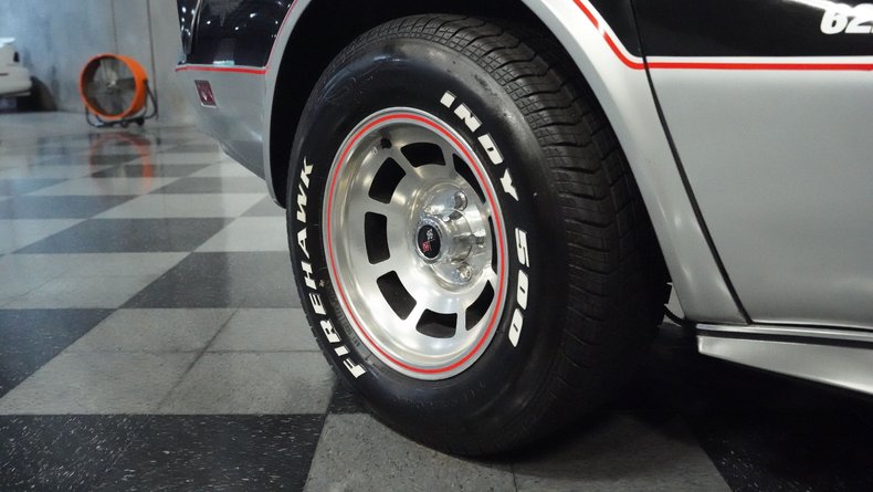Chevrolet-Corvette-1978-Black-Silver-47