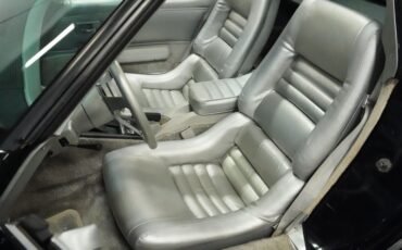 Chevrolet-Corvette-1978-Black-Silver-49