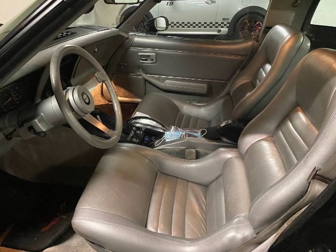 Chevrolet-Corvette-1978-Black-Silver-9