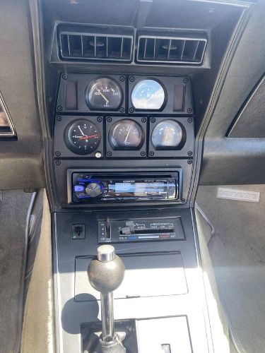 Chevrolet-Corvette-1978-BlueSilver-BlackSilver-Leather-3