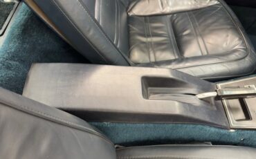 Chevrolet-Corvette-1978-Classic-White-Dark-Blue-22