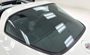 Chevrolet-Corvette-1978-Classic-White-Dark-Blue-27