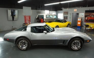 Chevrolet-Corvette-1978-Coupe-4