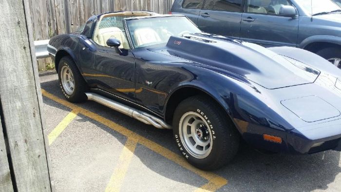 Chevrolet-Corvette-1978-Midnight-Blue-Pearl-Camel-1