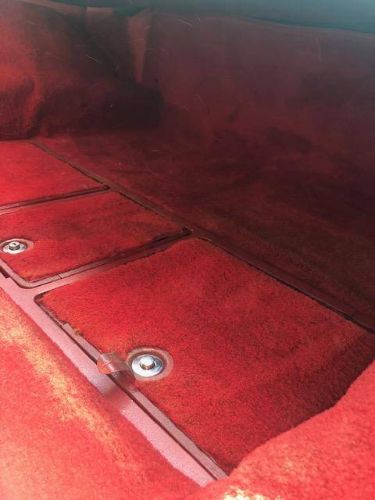 Chevrolet-Corvette-1978-Silver-Burgundy-2