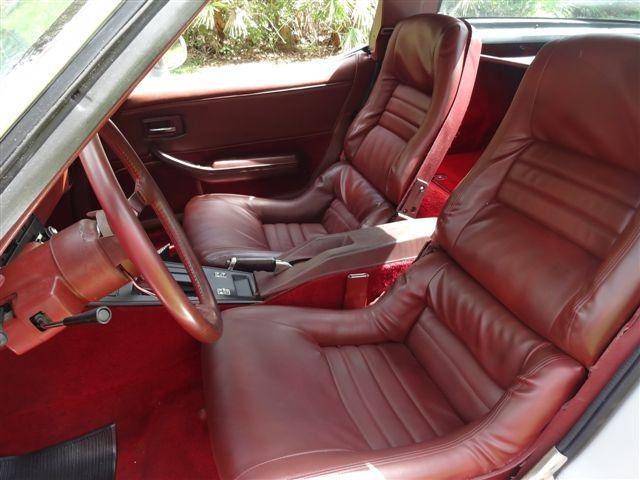 Chevrolet-Corvette-1978-Silver-Burgundy-20