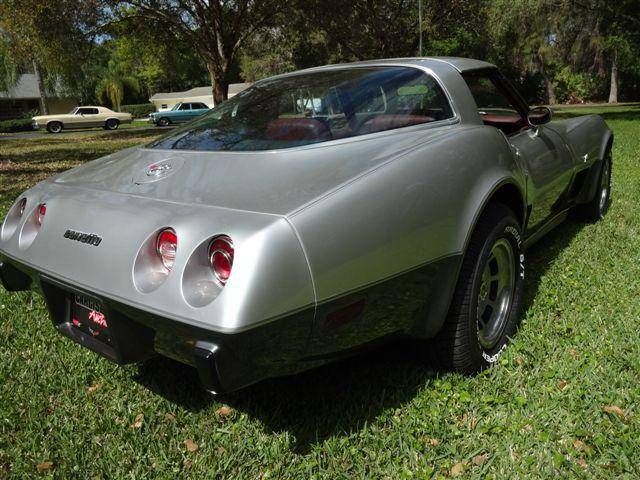 Chevrolet-Corvette-1978-Silver-Burgundy-21