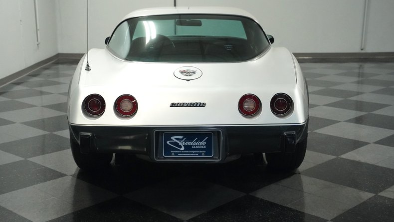 Chevrolet-Corvette-1978-Silver-Metallic-Black-1