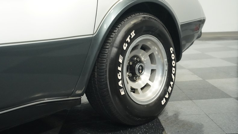 Chevrolet-Corvette-1978-Silver-Metallic-Black-15