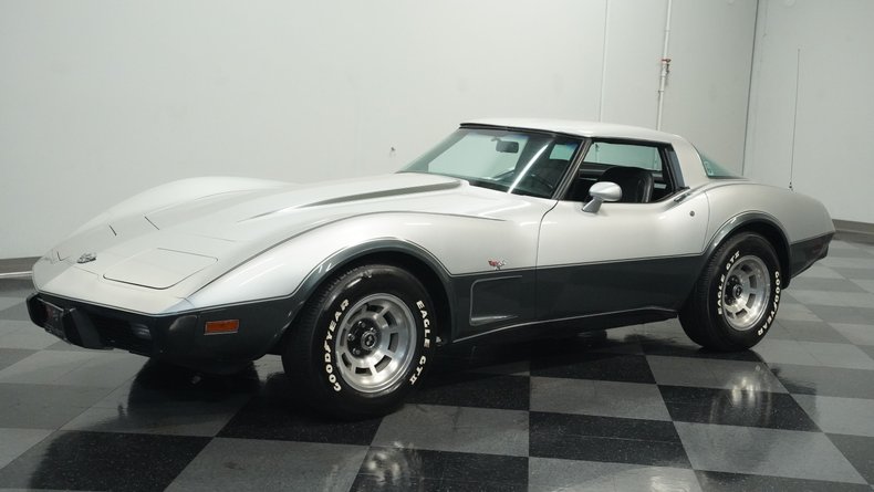 Chevrolet-Corvette-1978-Silver-Metallic-Black-21