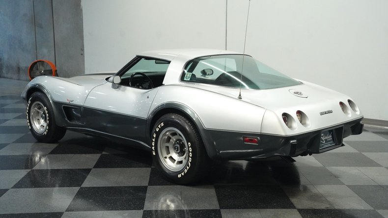 Chevrolet-Corvette-1978-Silver-Metallic-Black-22