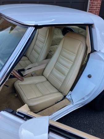 Chevrolet-Corvette-1978-White-1