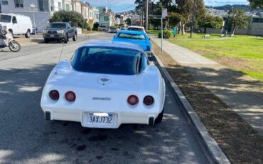 Chevrolet-Corvette-1978-White-3