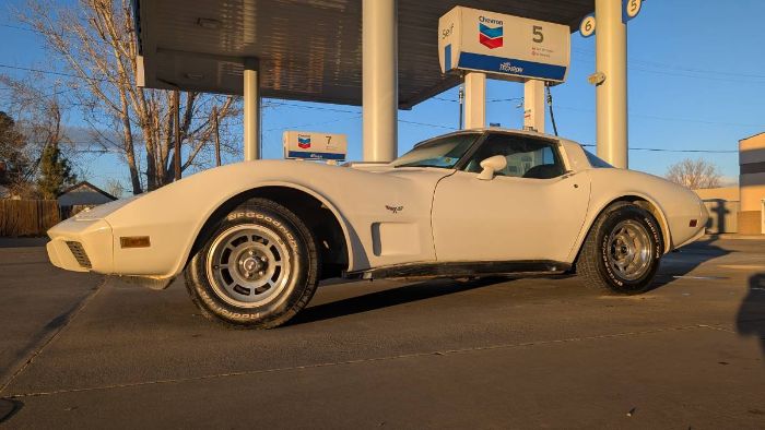 Chevrolet-Corvette-1978-White-3