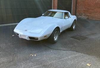Chevrolet-Corvette-1978-White-3