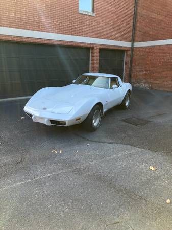 Chevrolet-Corvette-1978-White-3