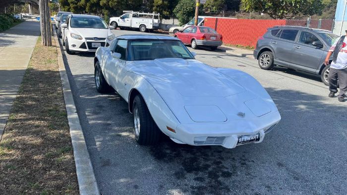 Chevrolet-Corvette-1978-White-4