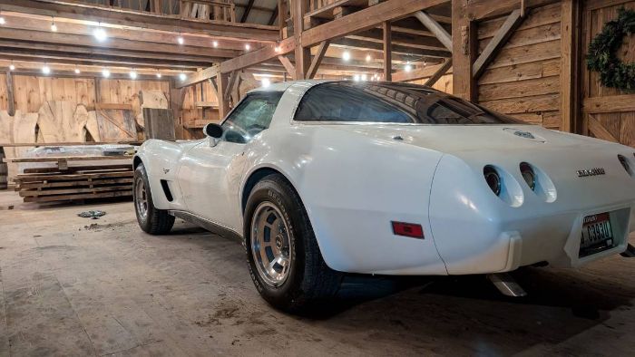 Chevrolet-Corvette-1978-White-4