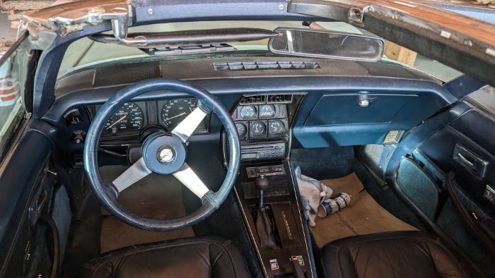 Chevrolet-Corvette-1978-White-8