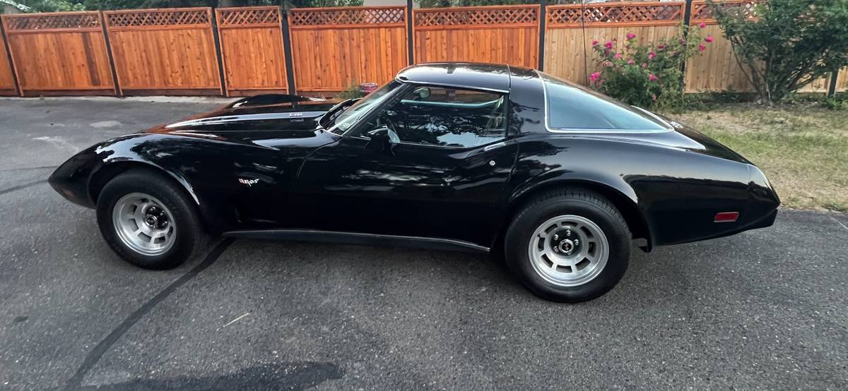Chevrolet-Corvette-1978-black-1