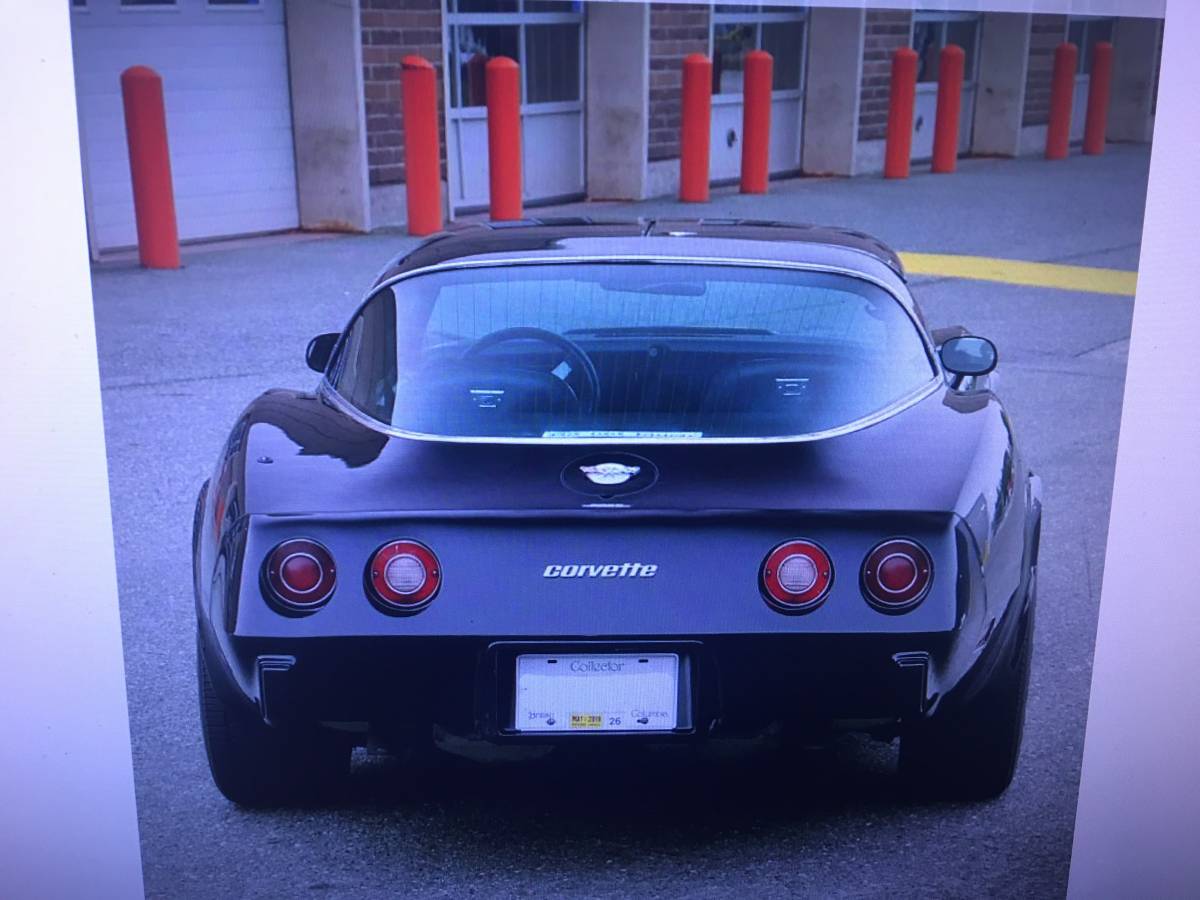 Chevrolet-Corvette-1978-black-4