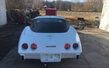 Chevrolet-Corvette-1979-1