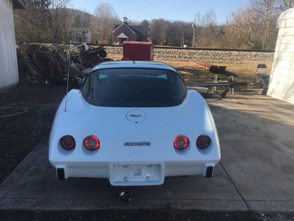 Chevrolet-Corvette-1979-1