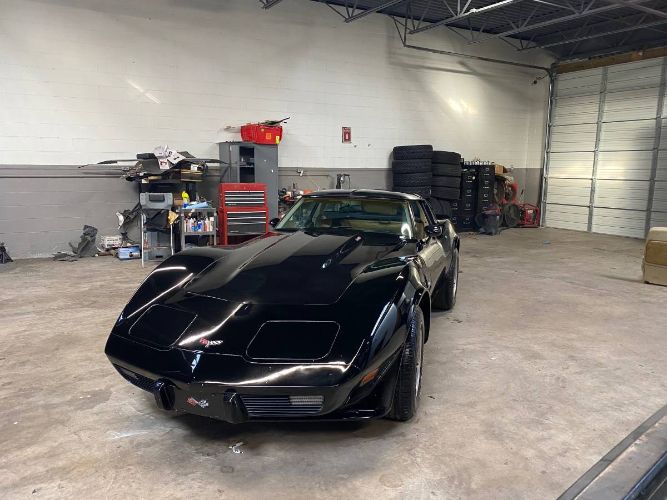 Chevrolet-Corvette-1979-12