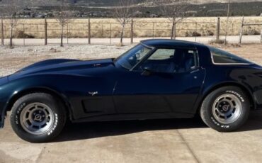 Chevrolet-Corvette-1979-2
