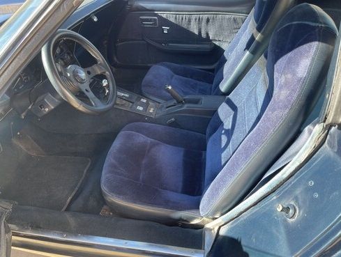 Chevrolet-Corvette-1979-3