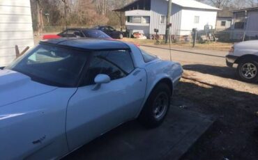 Chevrolet-Corvette-1979-4